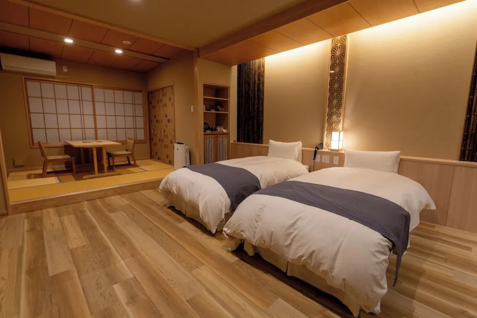 Kyou Gohan to Rotenburo no Yado Yunohanatsukiya