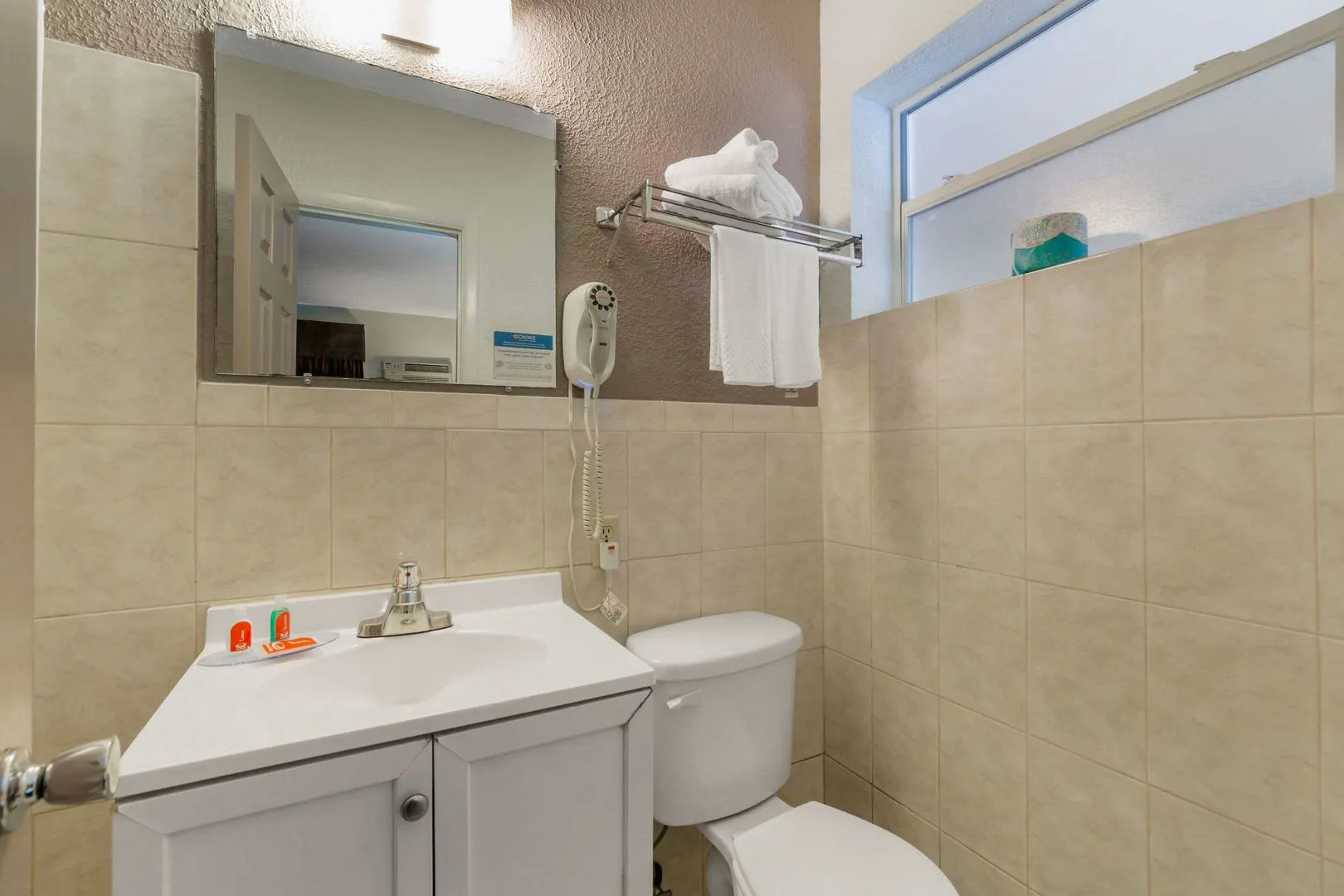 Fort Lauderdale Gardens Inn & Suites