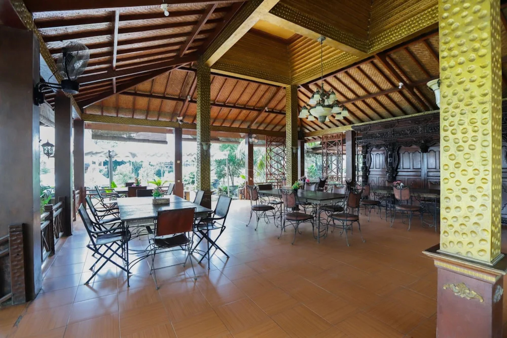 OYO 735 New Panjang Jiwo Resort