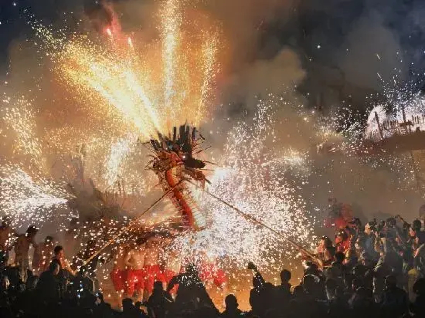 Dejiang Jinglai Hotel (People's Park)