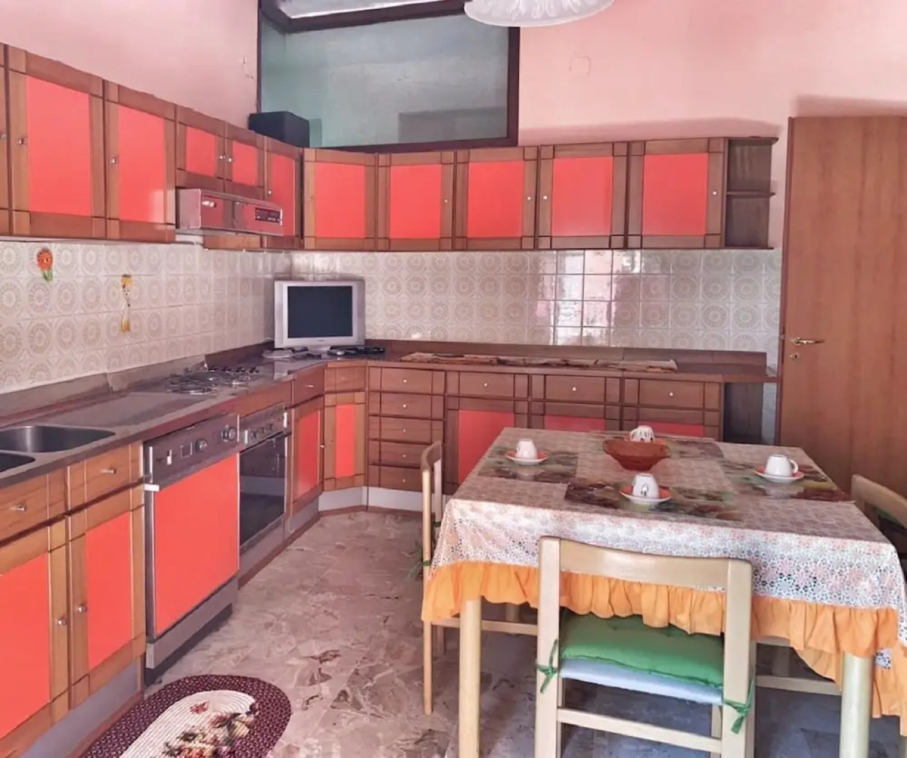 Casa Alba by holidayngo