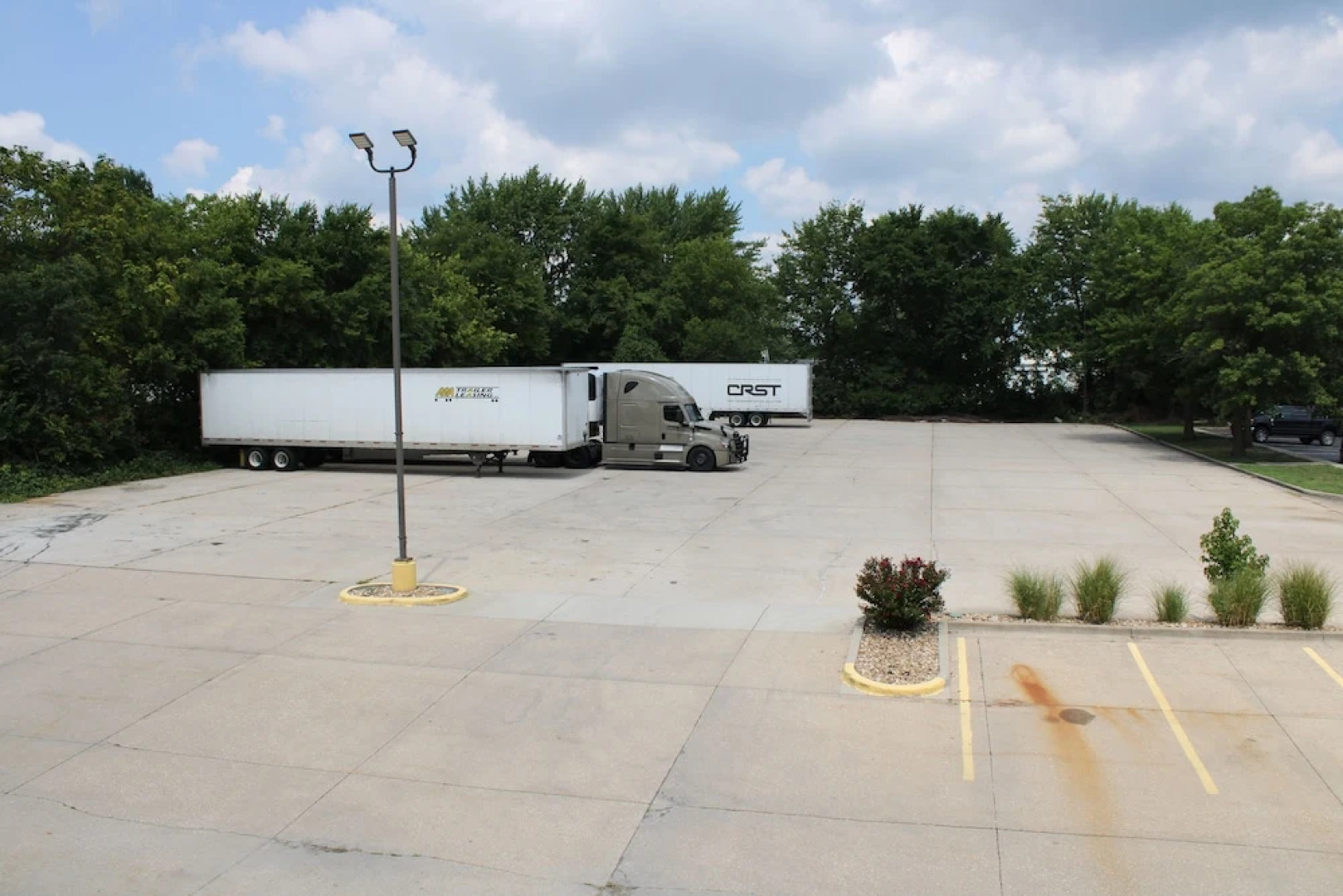 Greenlight Inn & Suites