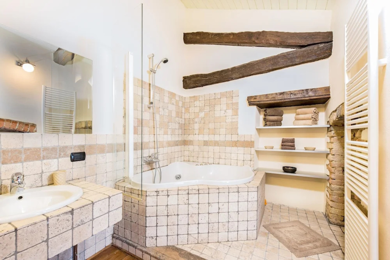 Villa Langhe in Castiglione Falletto