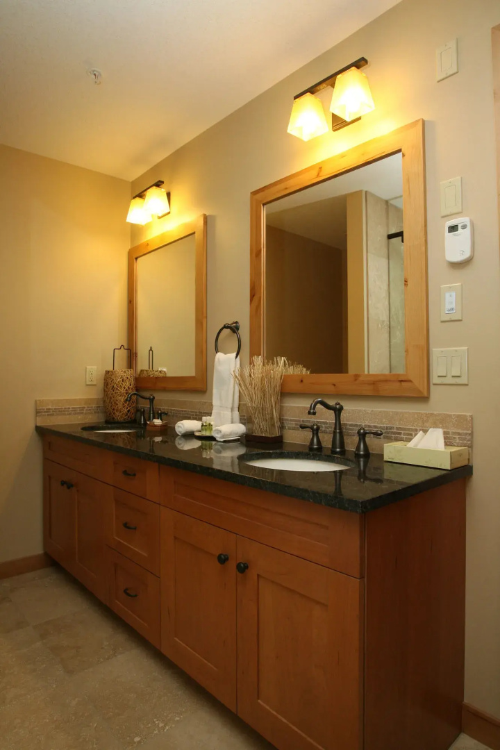 Rundle Cliffs Lodge by Spring Creek Vacation