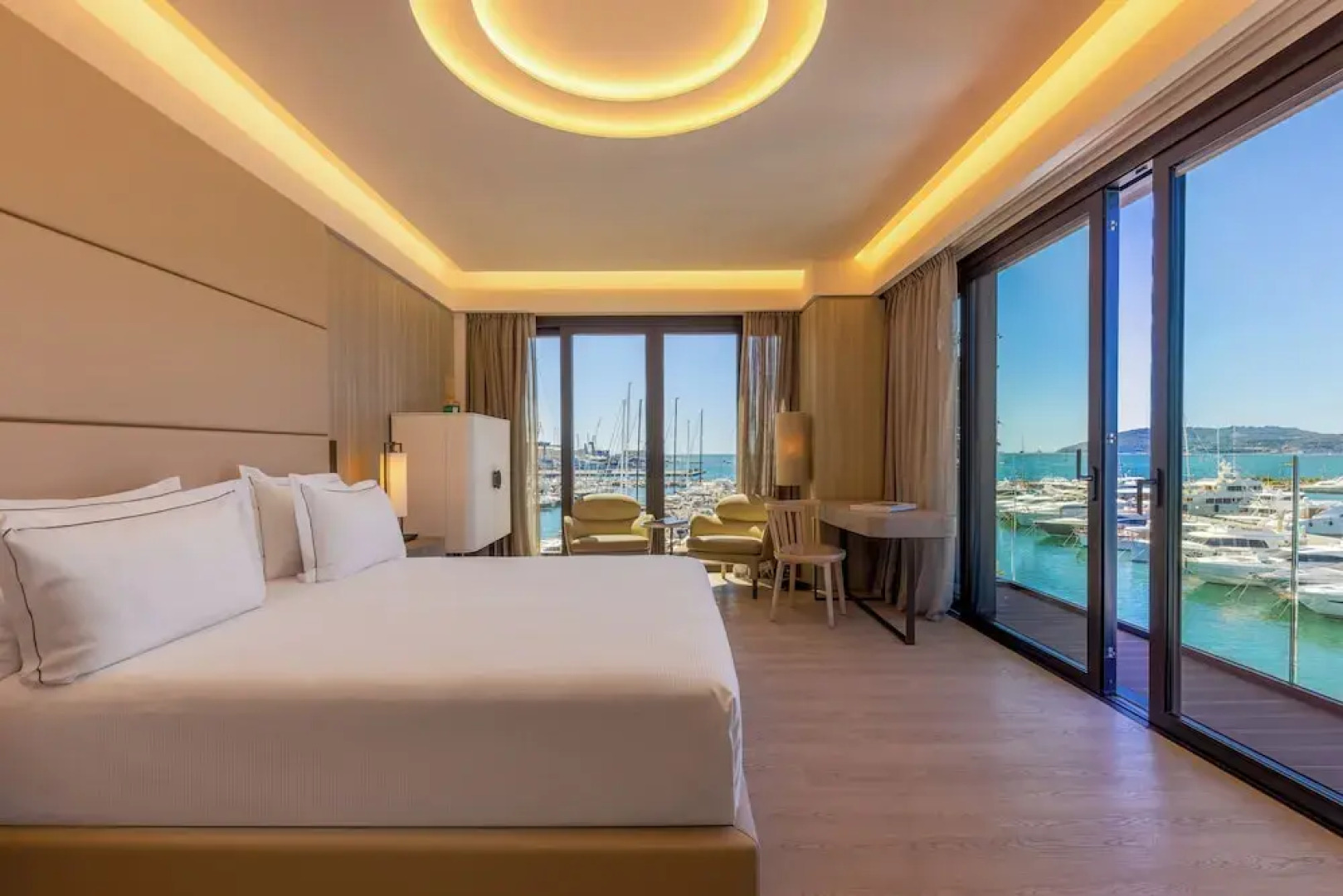 Porto Lotti Suite Hotel