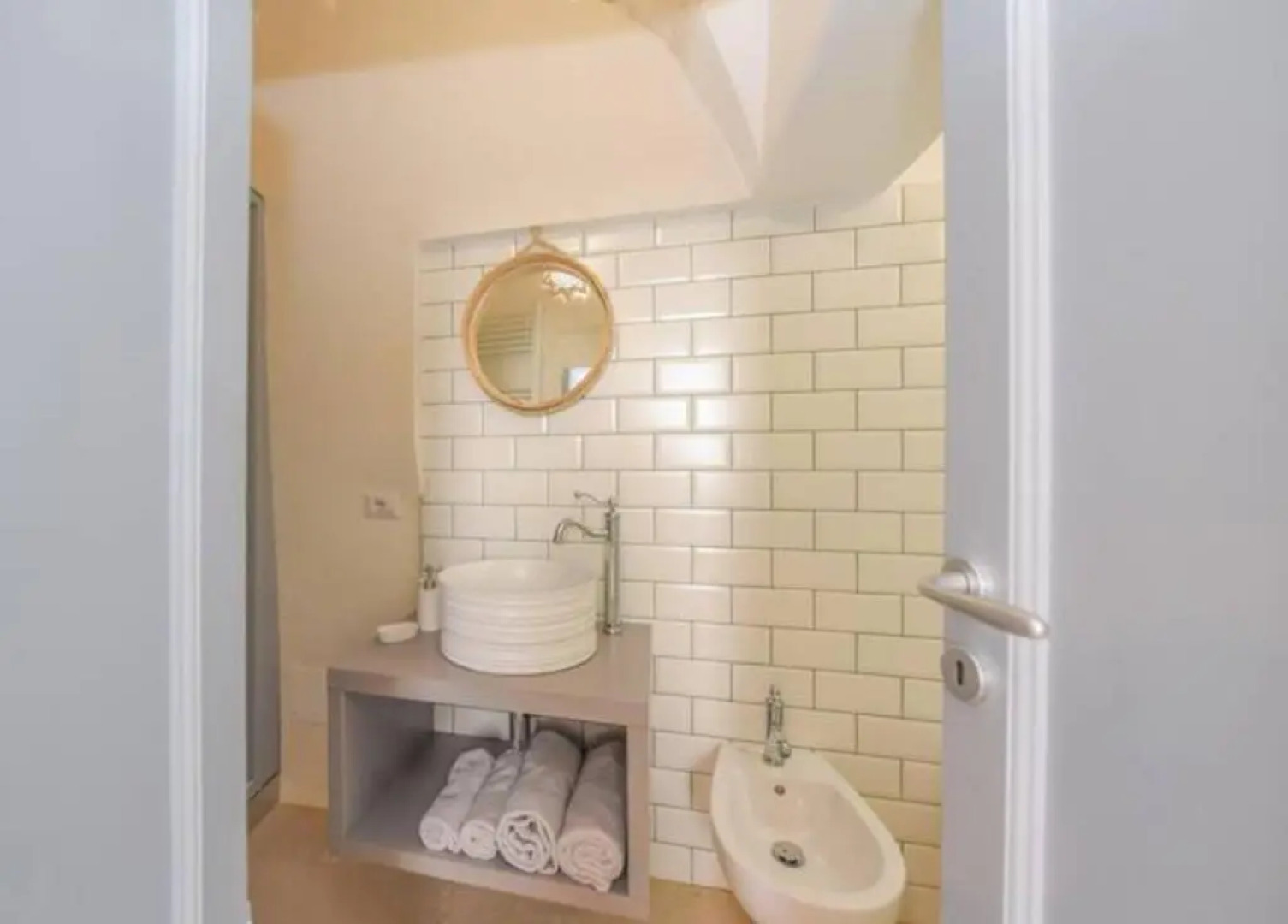 100 House - Indipendent House - New Restyling