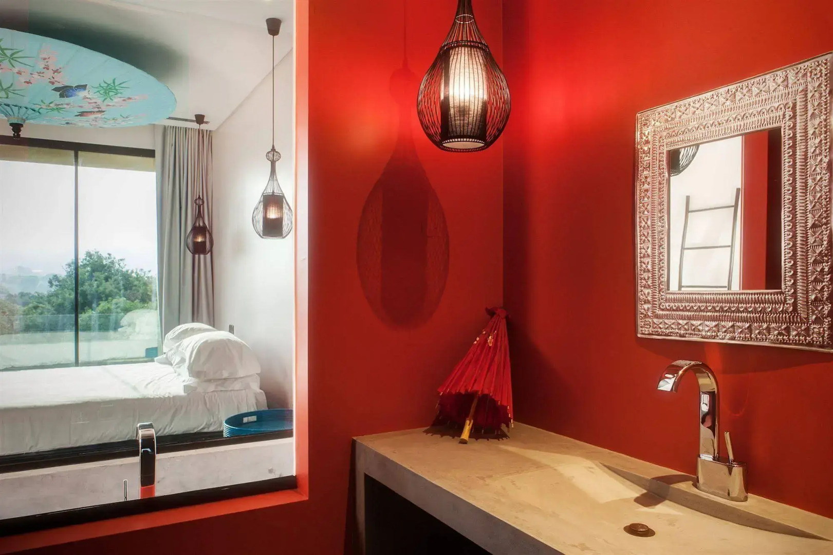 Cooking and Nature Emotional Hotel