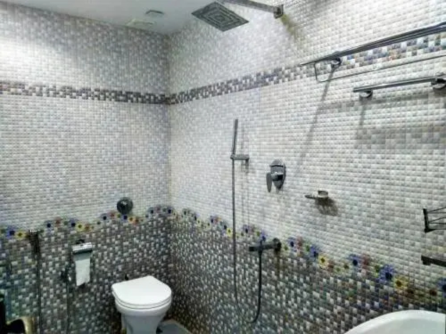 Chrisha's Beach Resort