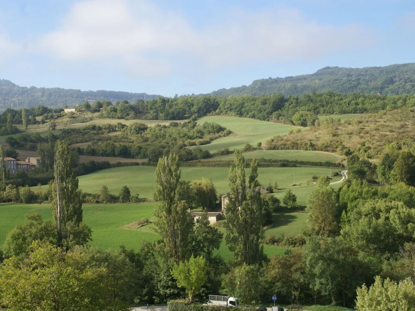 Beautiful Holiday Home in Bourdeaux with Hill View