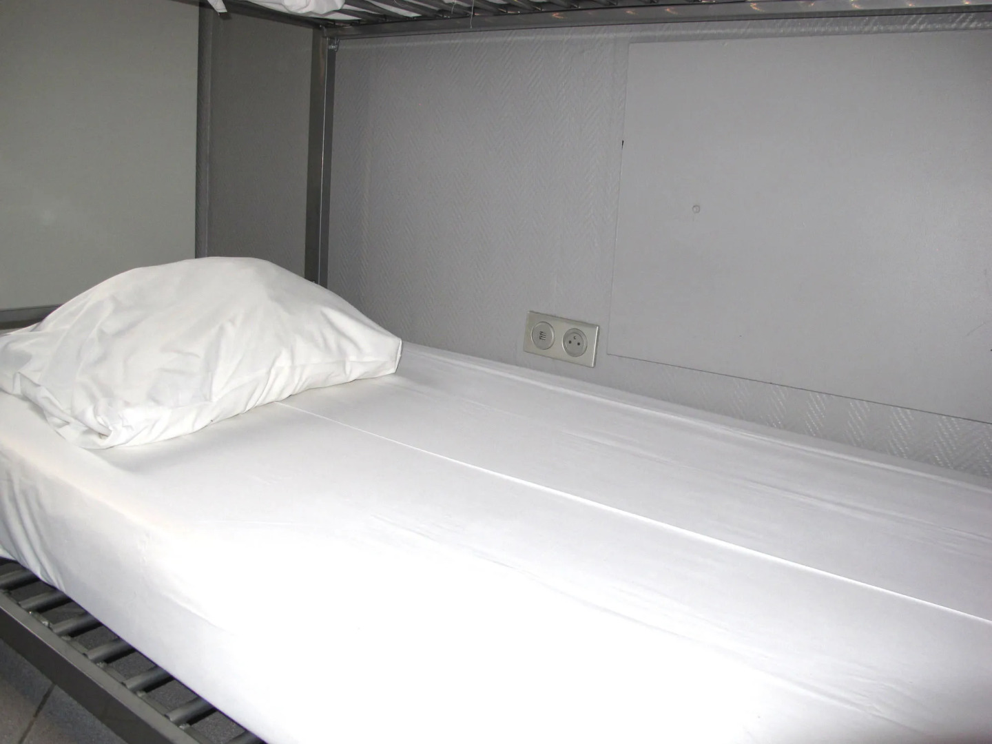 Peace & Love - Hostel