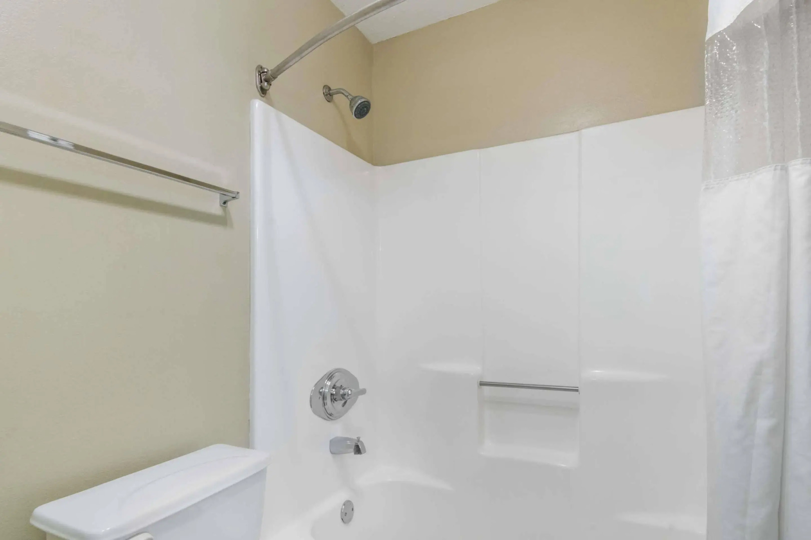 Hill Country Inn & Suites