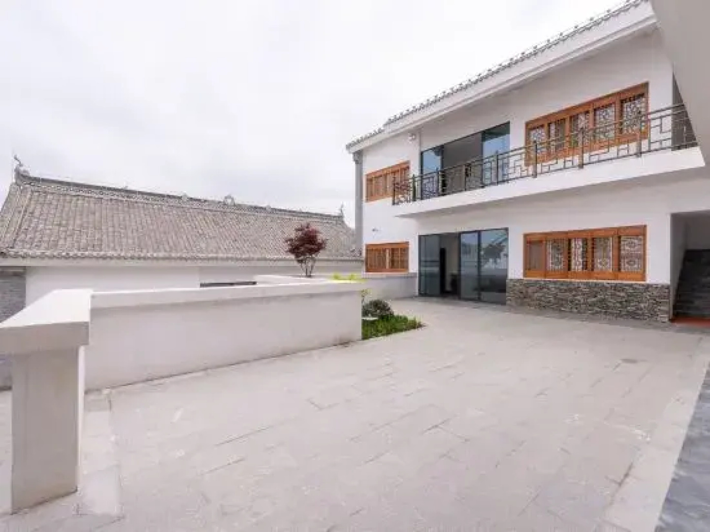 Joy 87. 8 Music Hotel