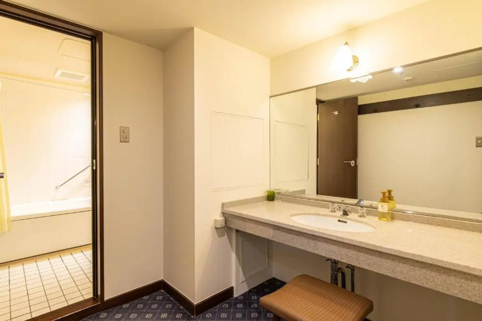 Kobe Tor Road Hotel Sanraku