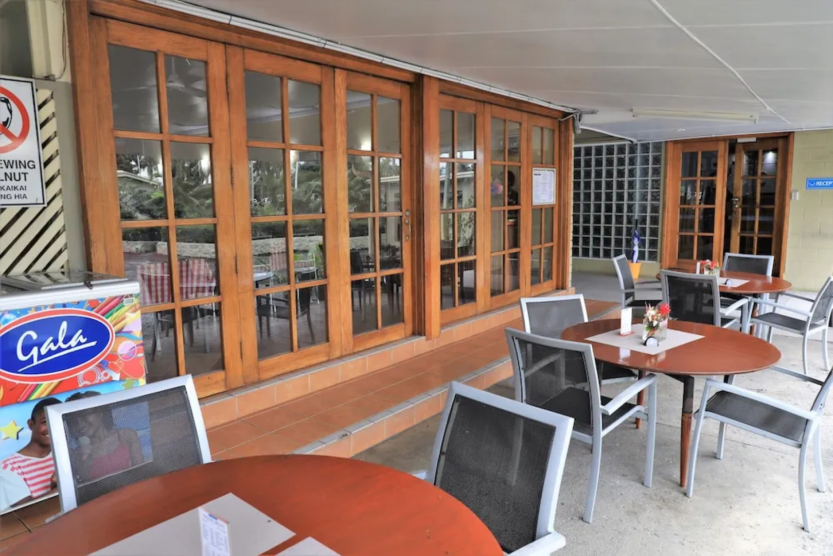 Huon Gulf Hotel & Apartments