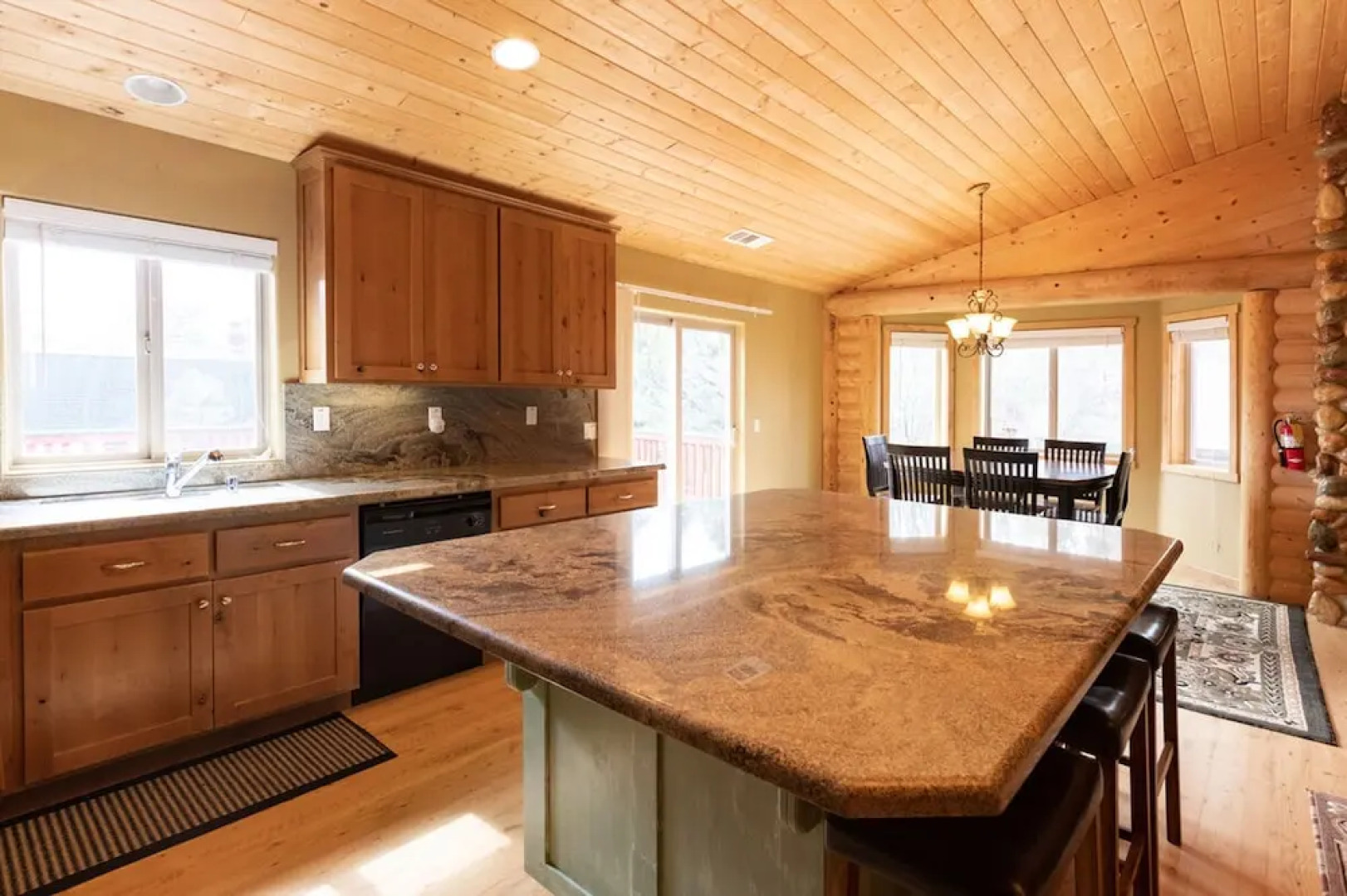 RedAwning Flintridge Inn #1423