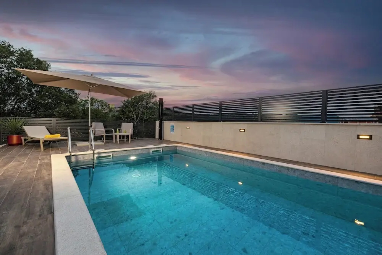 Villa Betelgeuse Supernova