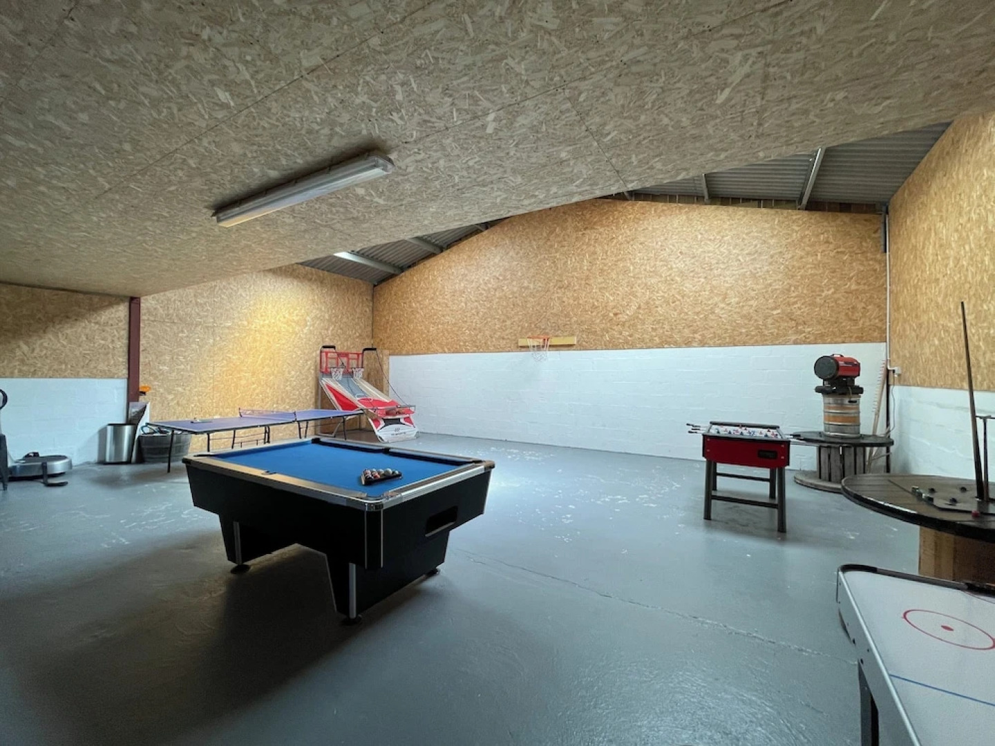 Acdc Glamping, Campervan , Caravan and Tent Resort