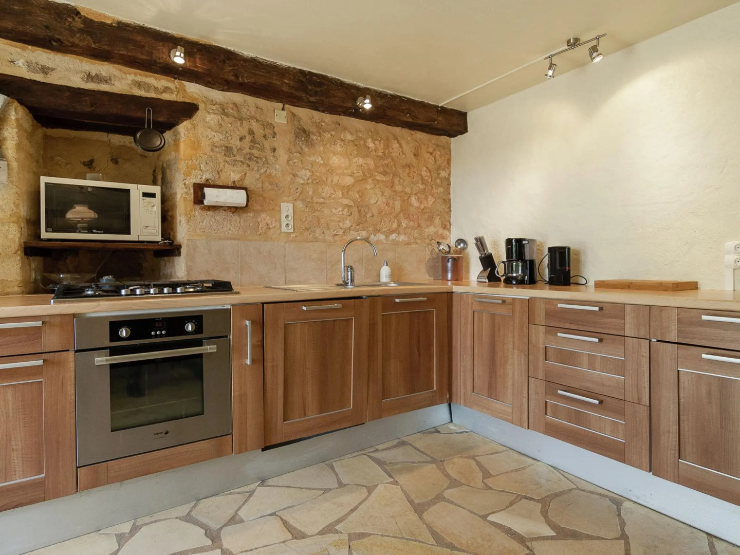 Quaint Mansion in Aquitaine estate with private garden