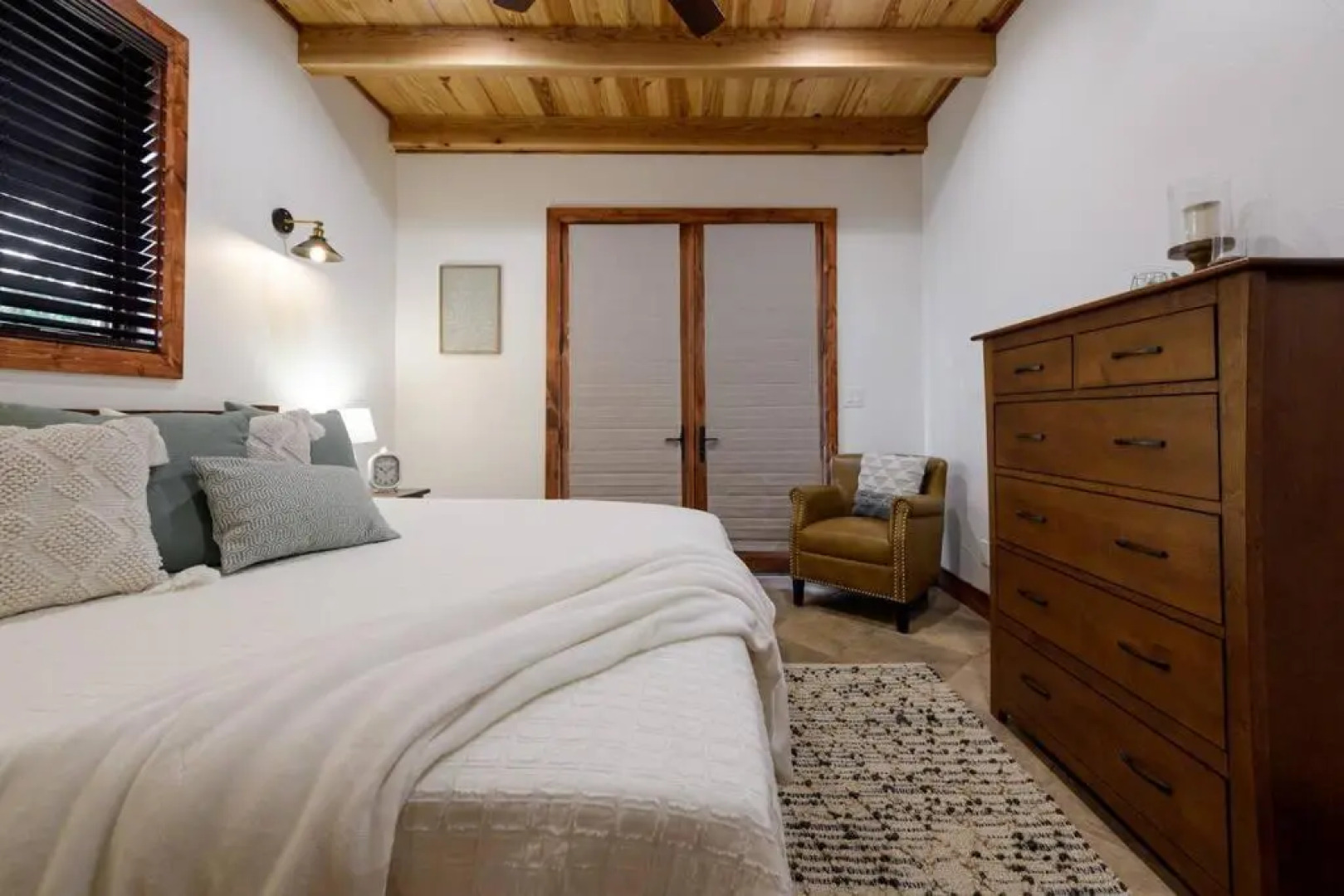 Little Dutch Cabin #2 -12 Min to Magnolia-Baylor