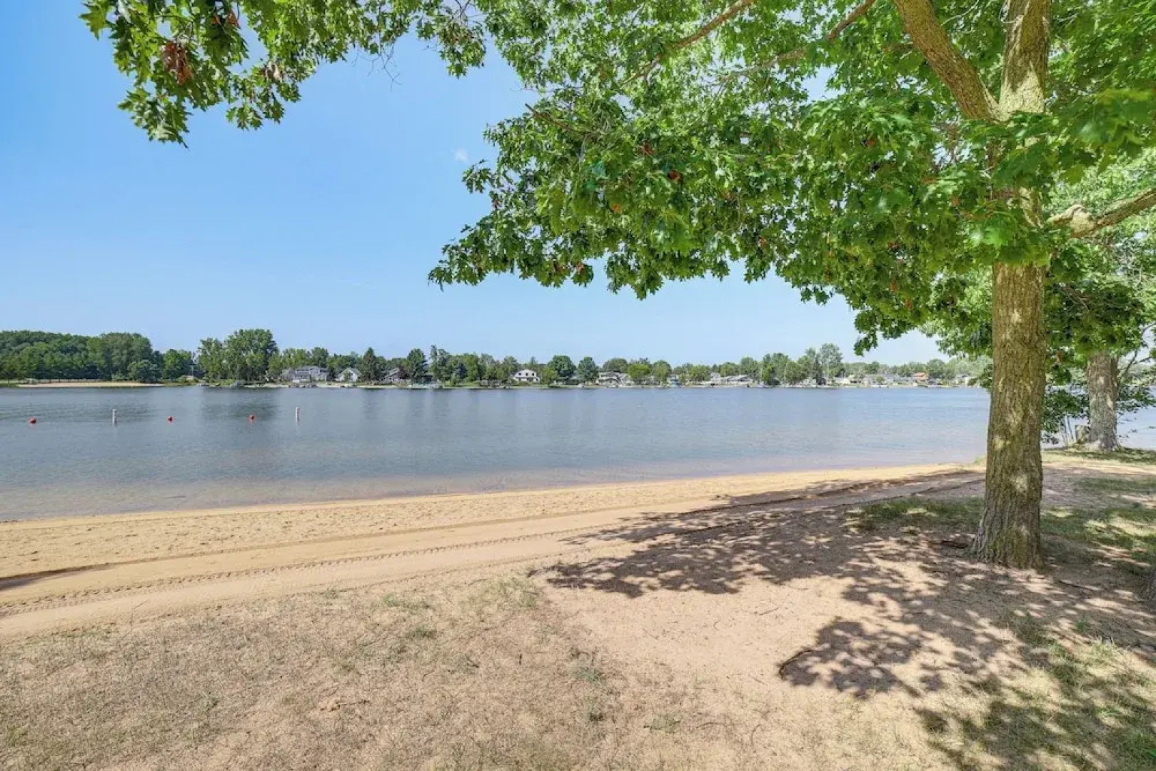 Lake Access, Pools & More: Family Home in Stanwood