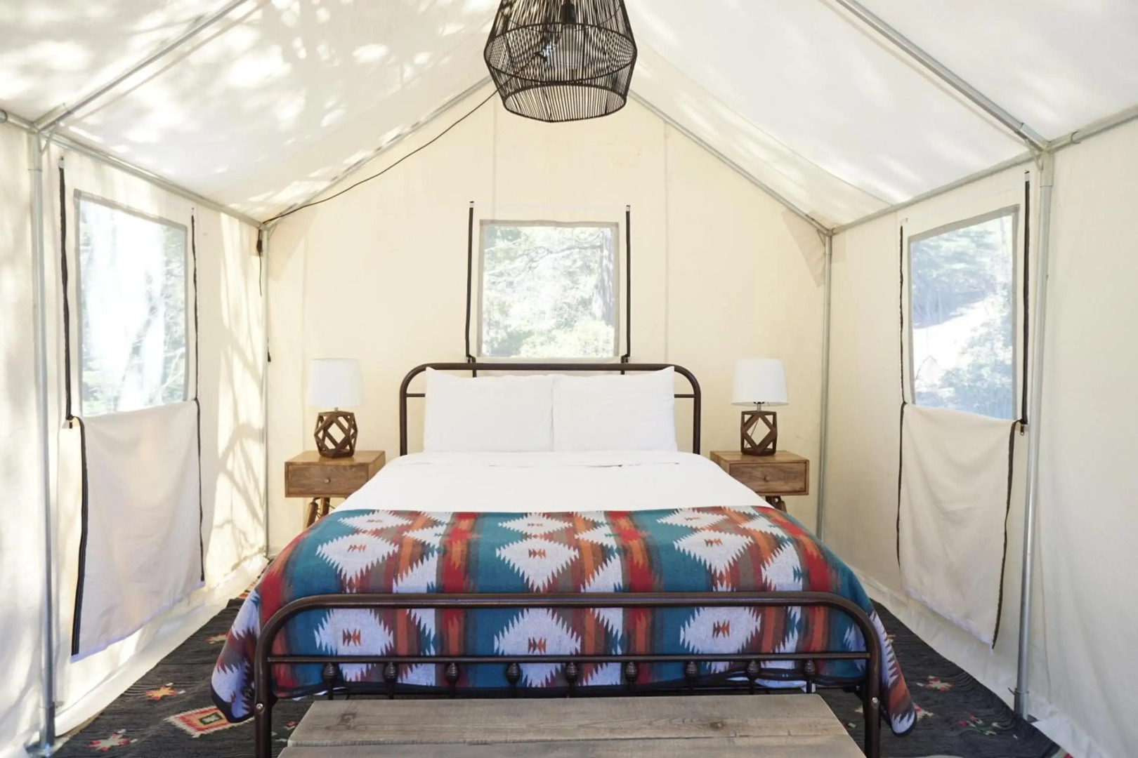 Shaver Lake Village Hotel