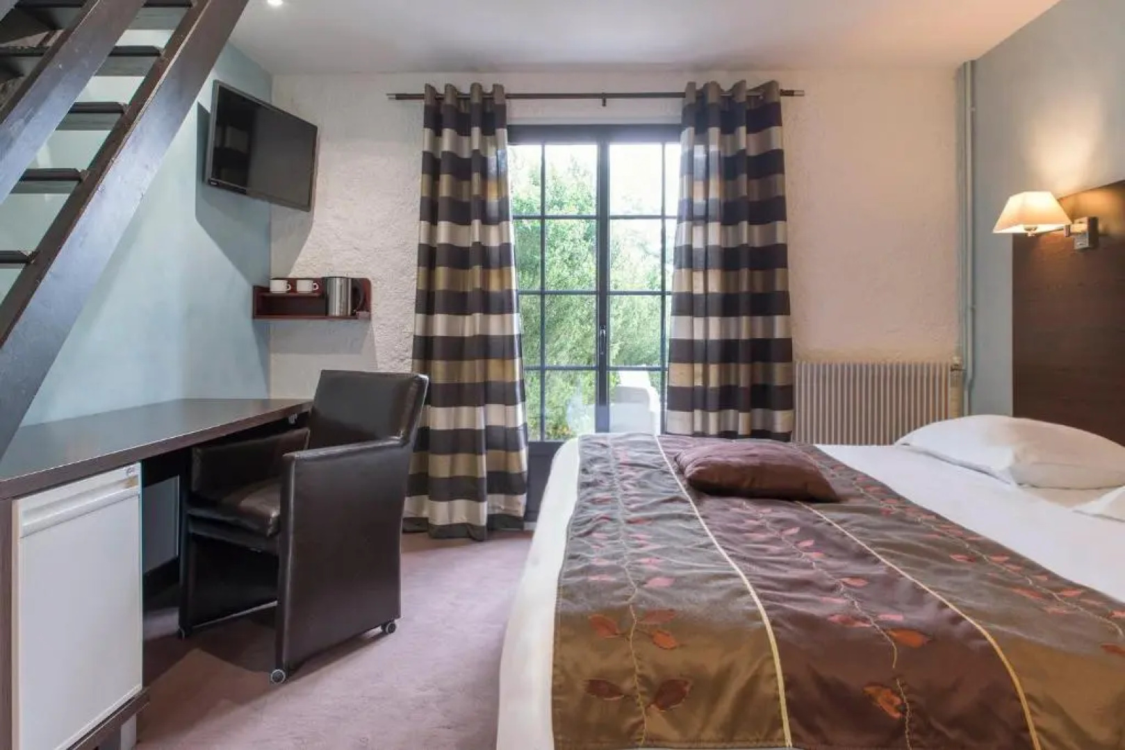 The Originals Relais, Hôtel Restaurant Les Coquelicots