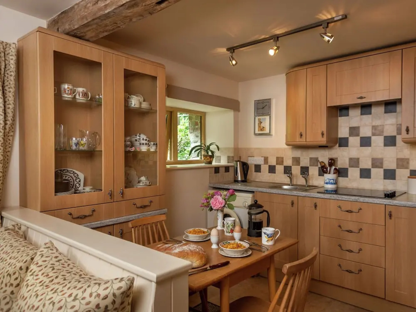 Cozy Holiday Home in South Wales With Patio