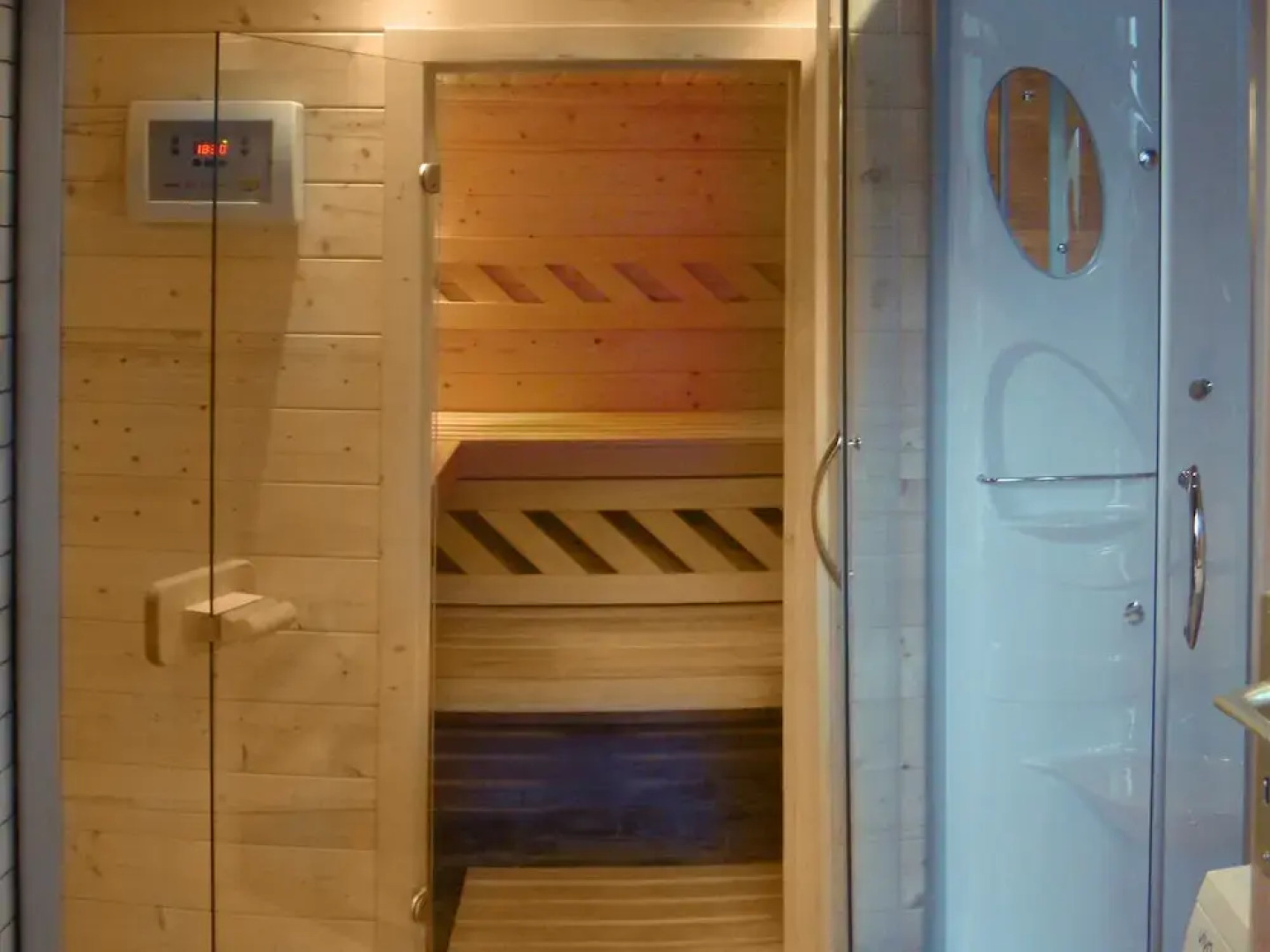 Luxury Flat With Sauna in the French Alps