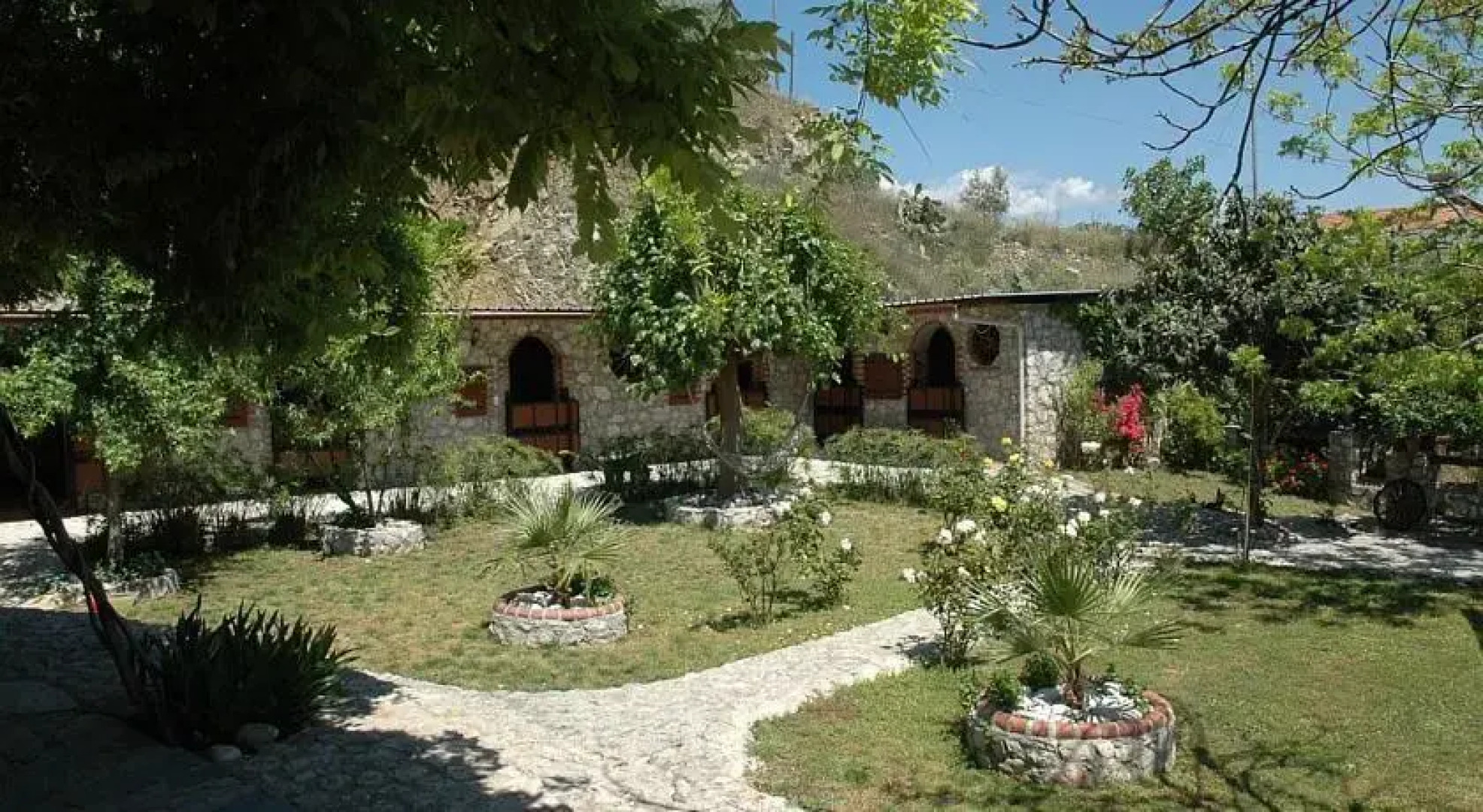 Isa M. Guesthouse