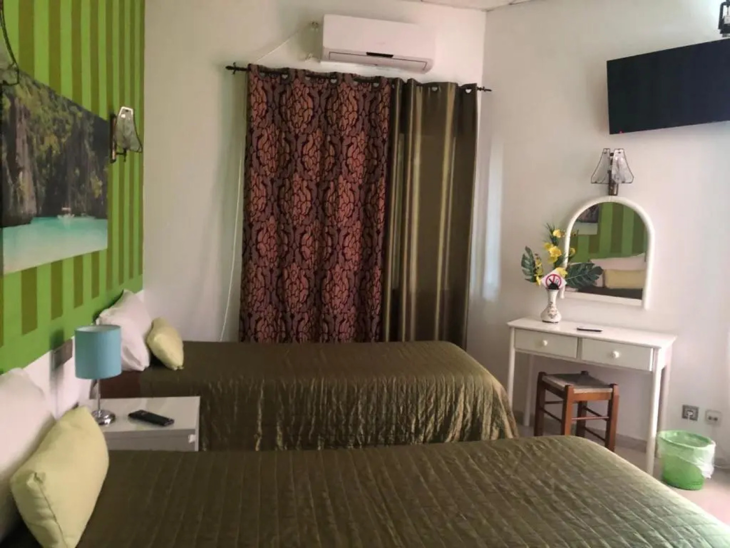 Quartos e Apartamentos Atalaia