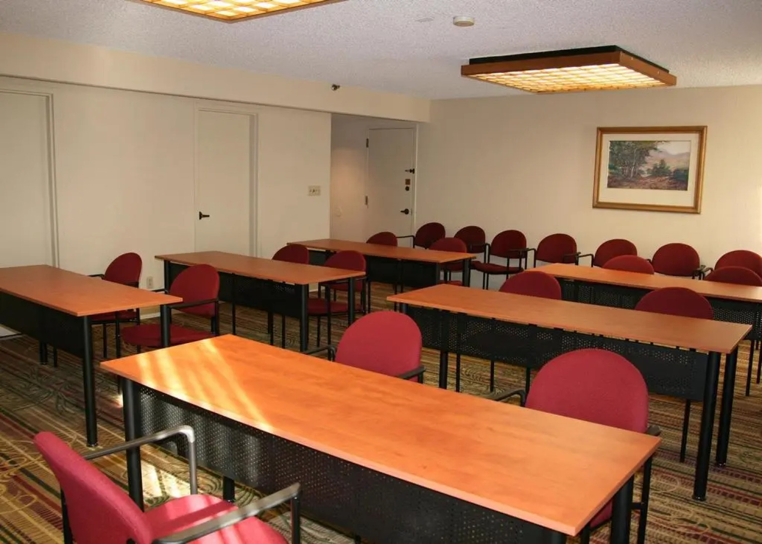 Holiday Inn Express Newark Airport Elizabeth by IHG