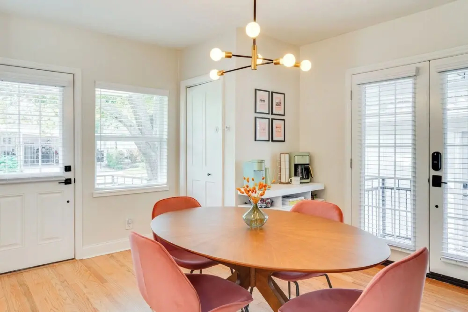 Mid-century Lakeland Home w/ Game Room!