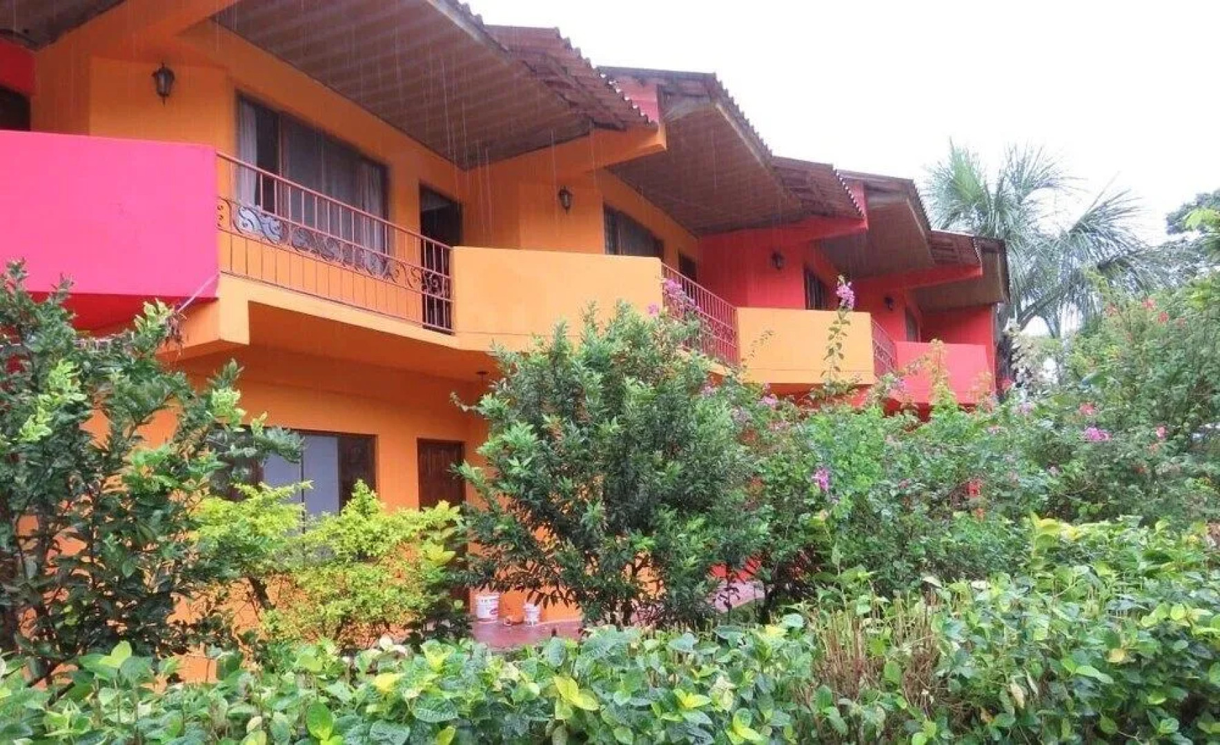 Hotel Mirador Villa Tunari - Hostel