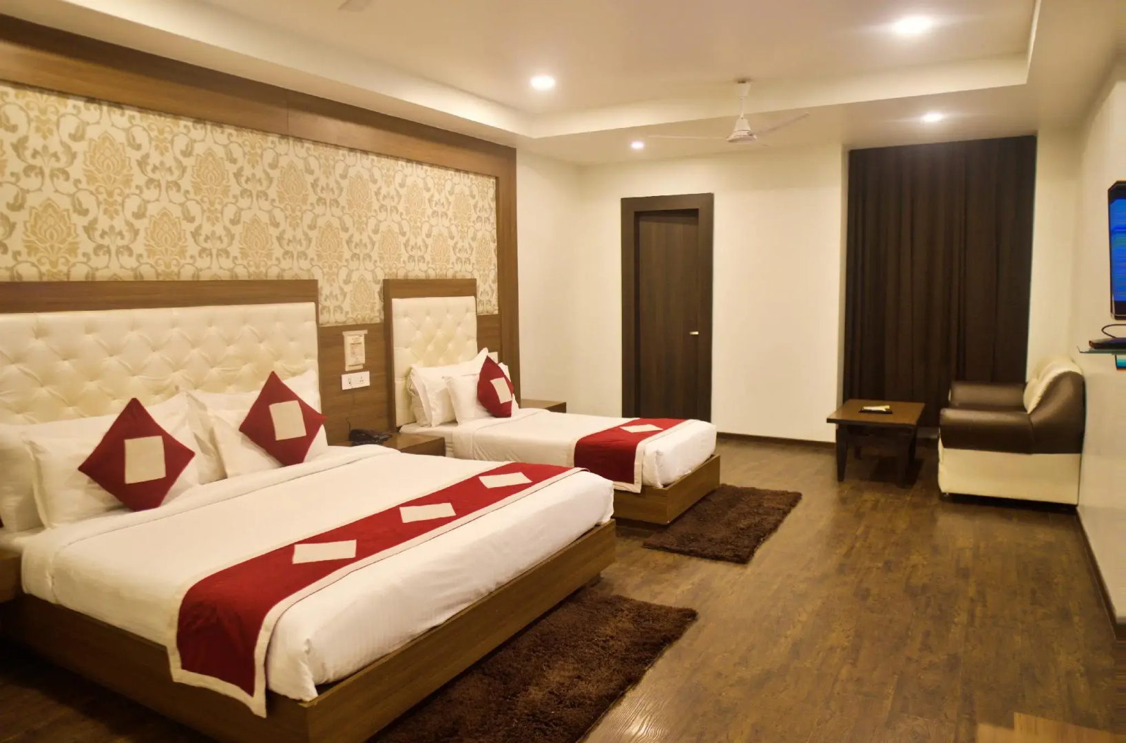 Hotel The Royal Krishna