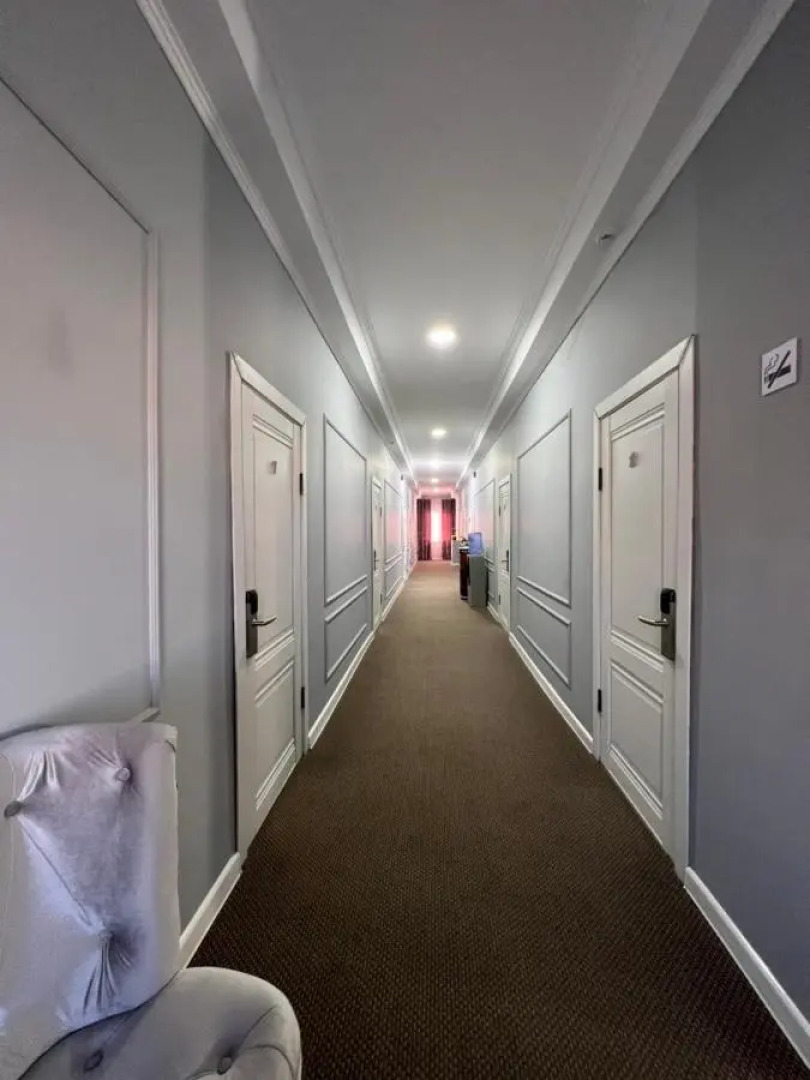 Hotel Nomad (Номад)