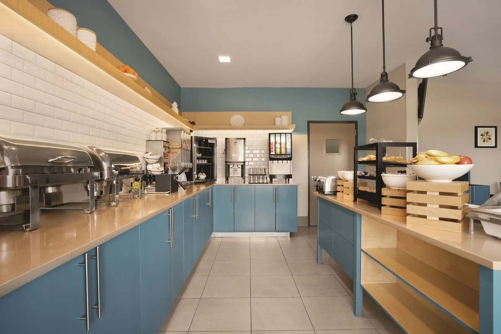 Country Inn & Suites by Radisson, Moline Airport, IL