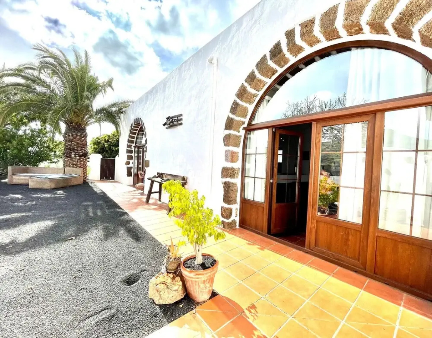 Great Rural House With Barbecue in Lanzarote Style