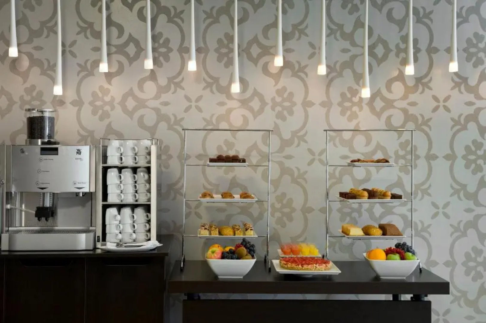 Holiday Inn Eindhoven Centre by IHG