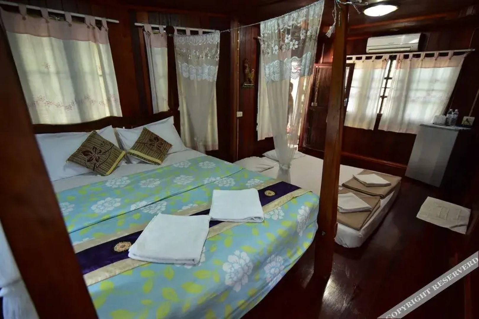 Petch Jed Sao Noi Resort