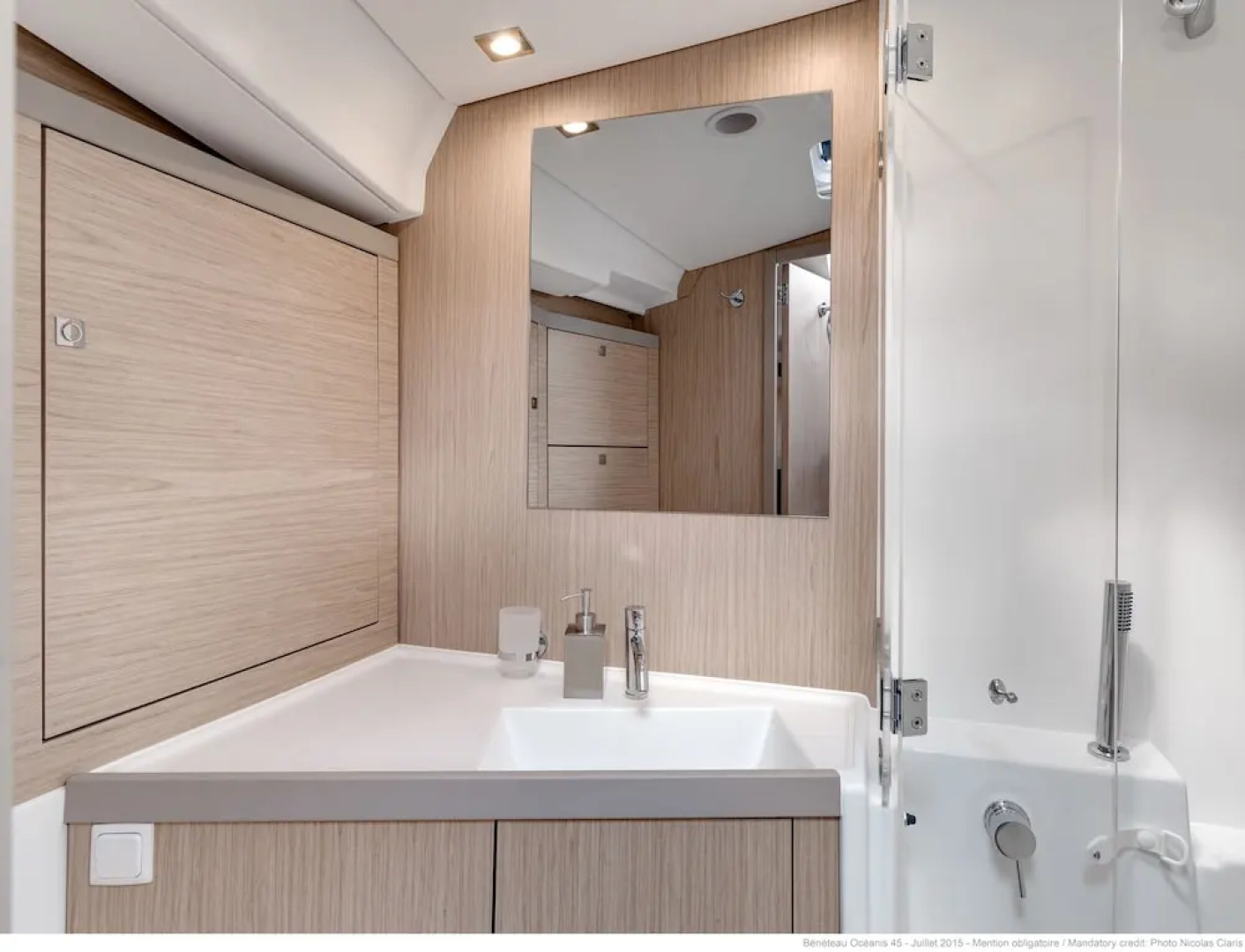 Discover Sailing Asia - Hong Kong