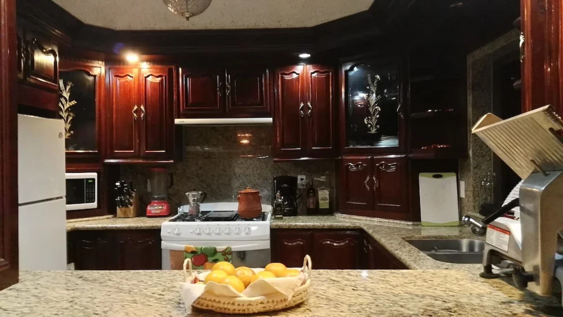 Lia Ajijic - Lakeside B&B