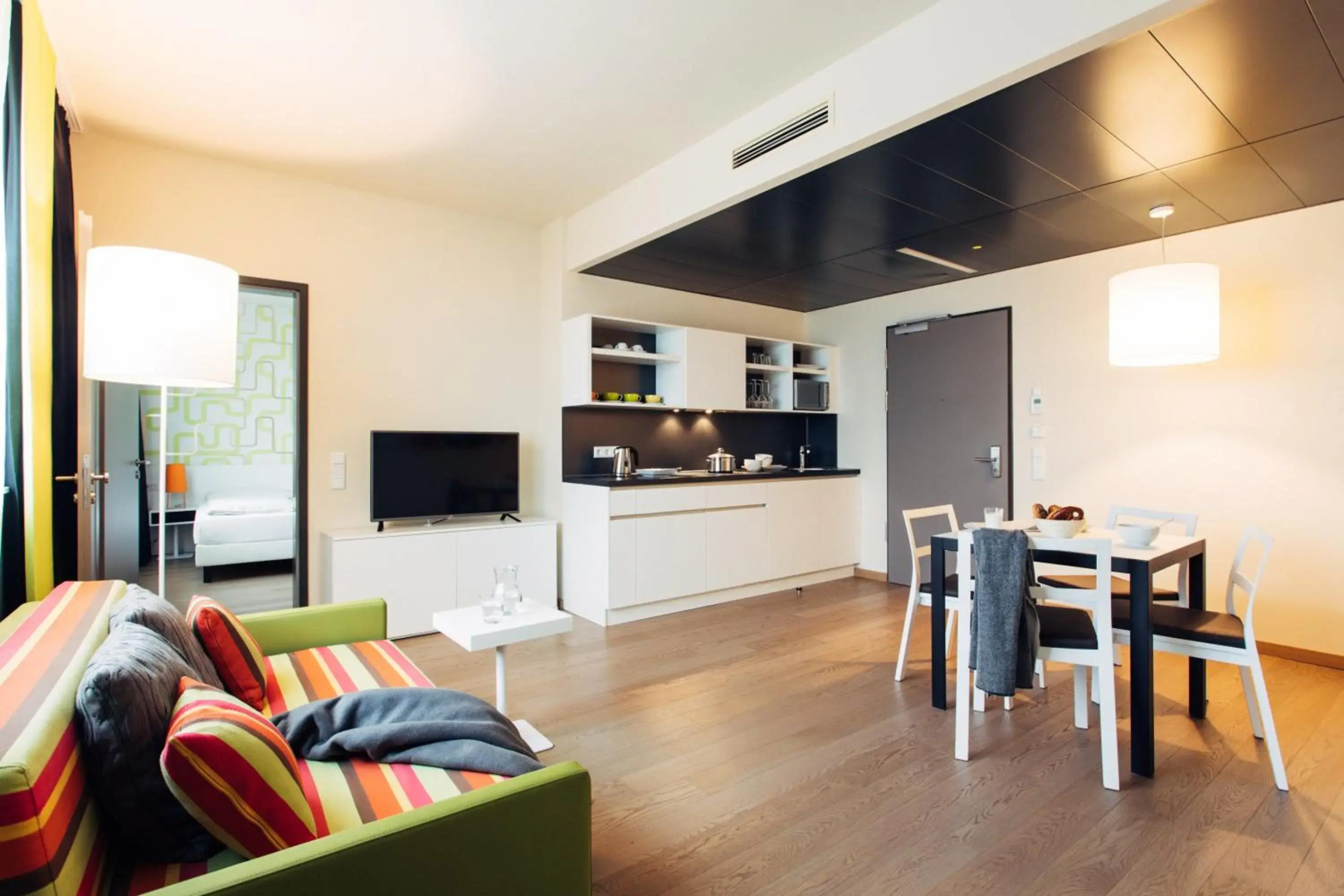 harry’s home München Moosach hotel & apartments