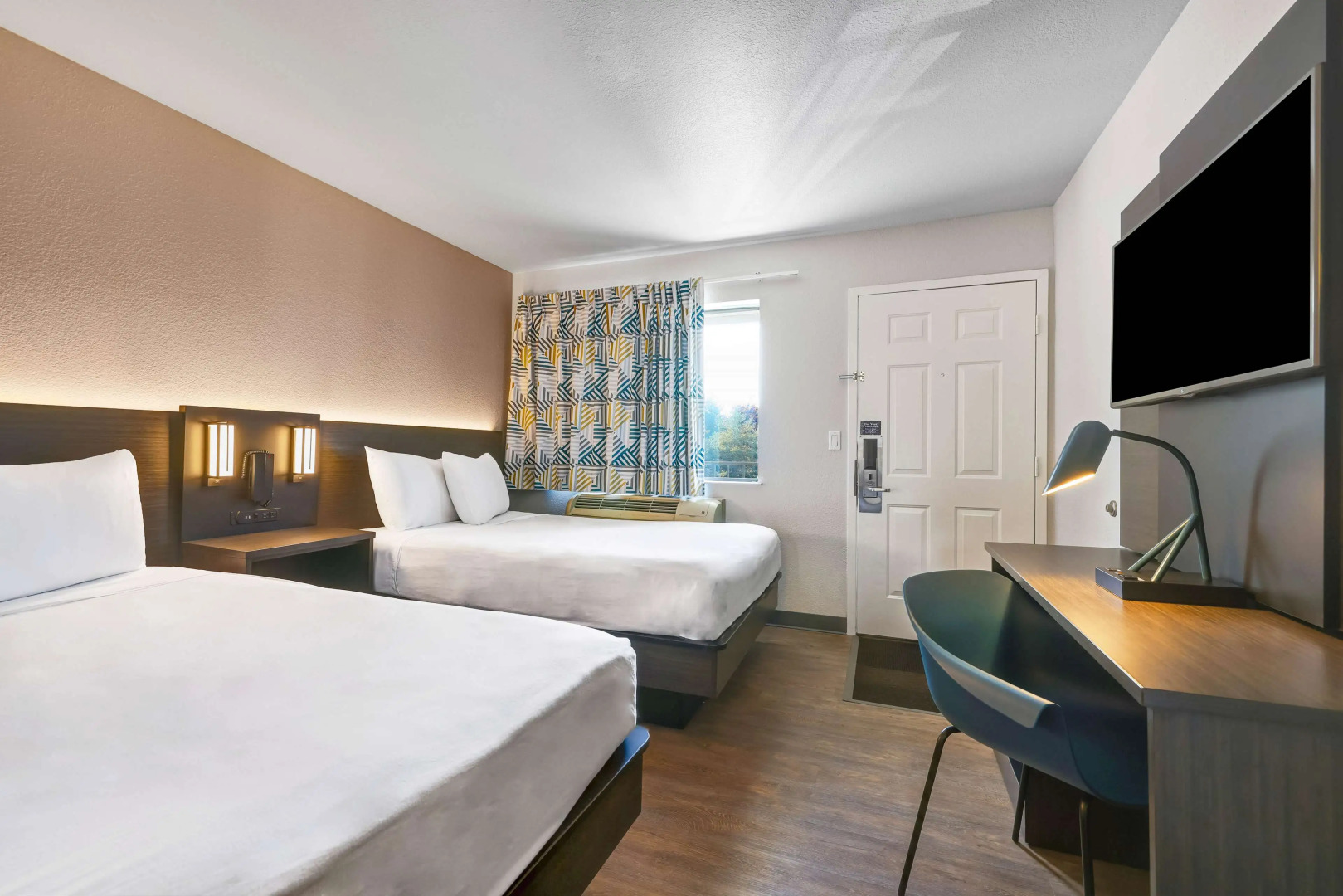 Motel 6 Kirkland, WA - North Kirkland