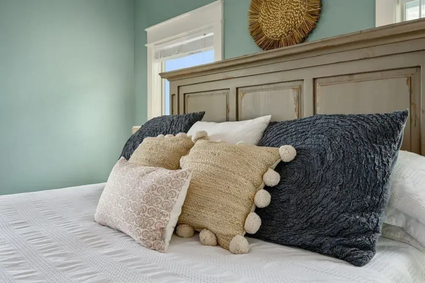 The Beach House 3 Bedroom Home by RedAwning