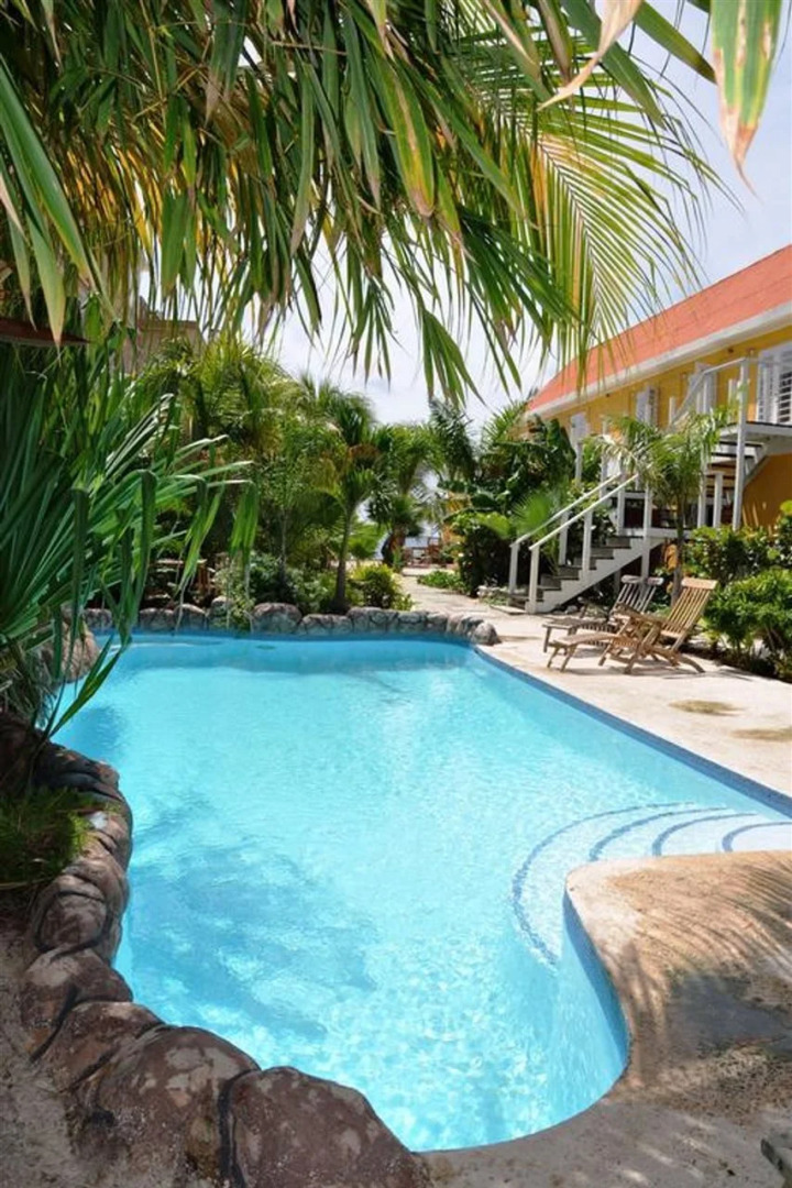 Scuba Lodge & Ocean Suites