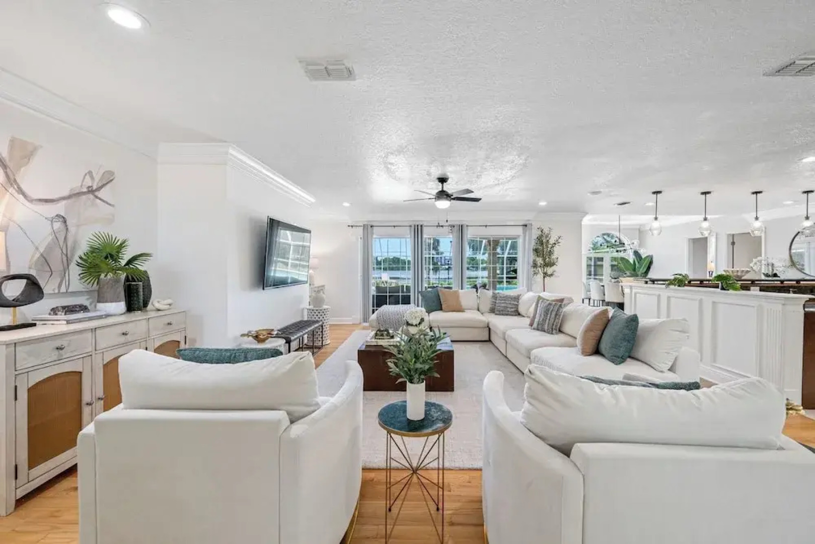 Exquisite Villa With Pool&games- 18 Guests