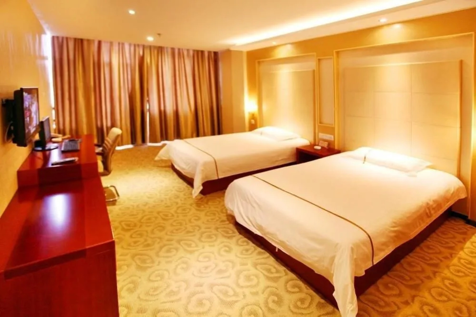 Yishang Holiday Inn