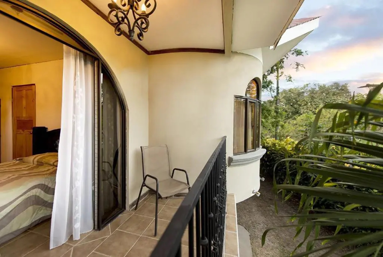 Pura Vida House Cabo Blanco