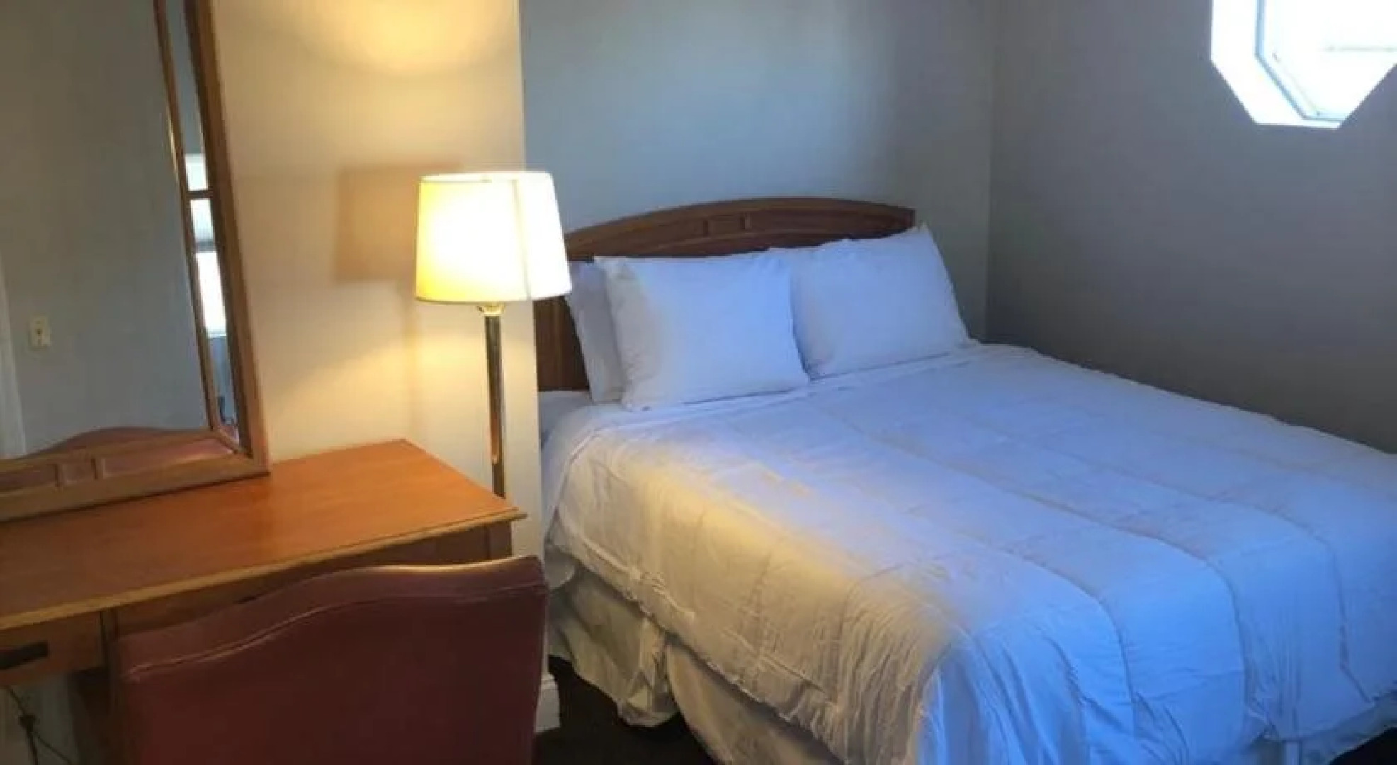 Rally Point Inn And Pub