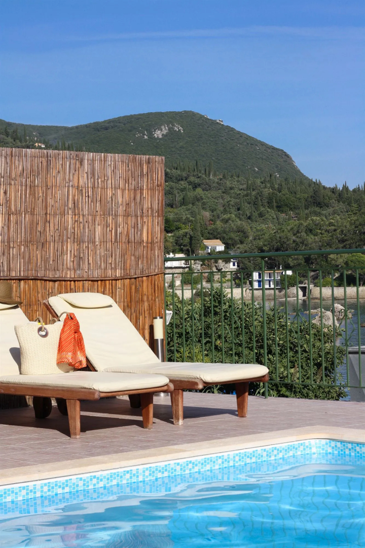 Akis Apartments